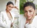 Alia Bhatt: आलिया भटने व्हाईट ड्रेसमध्ये दाखवला असा लूक, फोटो पाहून कॅटरिना कैफने दिली अशी प्रतिक्रिया - Marathi News | The look that Alia Bhatt showed in a white dress, the reaction that Katrina Kaif gave after seeing the photo | Latest filmy Photos at Lokmat.com