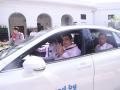 Hydrogen Car: देशातील पहिली हायड्रोजन कार, नितीन गडकरी झाले स्वार, केला संसदेपर्यंत प्रवास, अशी आहेत वैशिष्ट्ये  - Marathi News | The first hydrogen car in the country, Nitin Gadkari became a rider, Kela traveled to Parliament, these are the features | Latest national News at Lokmat.com
