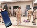 मोबाईल न मिळाल्याने नवविवाहितेने जीव दिल्याने खळबळ  - Marathi News | Panic situation over the death of a newlywed due to non-availability of mobile | Latest crime News at Lokmat.com