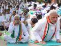 International Yoga Day 2022 : मोदी सरकारचे 75 मंत्री देशातील 75 ऐतिहासिक, सांस्कृतिक स्थळी करणार योगा; 'ही' आहे यंदाची थीम  - Marathi News | International Yoga Day 2022 75 minister will perform yoga at 75 different places new events on yoga day | Latest national News at Lokmat.com