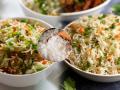 Cooking Tips : उरलेल्या भातापासून ५ मिनिटात करा रेस्टॉरंट स्टाईल फ्राईड राईस; ही घ्या सोपी रेसिपी - Marathi News | Cooking Tips : Vegetable fried rice Recipe from leftover rice | Latest sakhi News at Lokmat.com