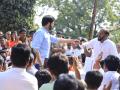 आदित्य ठाकरेंनी दिला नुकसानग्रस्त शेतकऱ्यांना शब्द; म्हणाले... - Marathi News | Aaditya Thackeray gave a word to the affected farmers in Solapur; said... | Latest solapur News at Lokmat.com