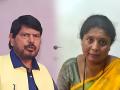 Ramdas Athawale : "सुषमा अंधारे टीका करण्यात एक्सपर्ट, माझ्या पक्षातही होत्या पण..."; रामदास आठवलेंचा खोचक टोला - Marathi News | Ramdas Athawale Slams Sushma Andhare Over Shivsena Maharashtra Politics | Latest maharashtra News at Lokmat.com