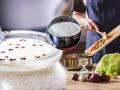 Kitchen Hacks : ना साखरेला मुंग्या लागणार, ना दूध उतू जाणार; ८ किचन टिप्स, रोजचं काम होईल सोपं - Marathi News | Kitchen Hacks : 8 Most useful kitchen hacks Useful Kitchen Hacks To Save Time In The Kitchen | Latest sakhi News at Lokmat.com
