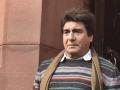 Raj Babbar : "माझ्यासारखा माणूस ना घर का रहा ना घाट का"; राज बब्बर यांनी राजकारणाबाबत स्पष्टच सांगितलं - Marathi News | Raj Babbar breaks silence on after joining politics on the kapil sharma show | Latest filmy News at Lokmat.com