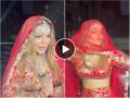Rakhi Sawant : Video - नटली, नाचली, भावूक झाली; आदिलपासून तलाक घेताच राखीने 'असा' साजरा केला आनंद - Marathi News | Rakhi Sawant danced fiercely after getting divorced from adil wearing red lehenga | Latest filmy News at Lokmat.com