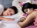आपल्या वयानुसार किती झोप रोज आवश्यक असते ? कमी झोप झाली तर... - Marathi News | How Many Hours Should a Sleep Know The Right Dosage Of Sleep According To Your Age. | Latest sakhi News at Lokmat.com