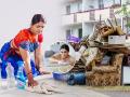 Diwali Home Cleaning : दिवाळीची साफ-सफाई करताना नक्की घराबाहेर काढा ५ गोष्टी; सकारात्मक वातावरण राहील घरी - Marathi News | Diwali Cleaning Hacks : Thing to throw out from house during diwali cleaning tips | Latest sakhi News at Lokmat.com