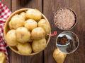 बटाटा जास्तच गोड लागतोय, गुळचट चवीमुळे भाजी खराब? ४ सोप्या ट्रिक्स, गोडसर चव होईल कमी, स्टार्चही निघेल - Marathi News | How To Remove Sweetness From Potatoes? | Latest sakhi News at Lokmat.com