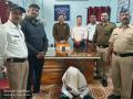 महागडे माेबाइल लंपास करणारा जेरबंद, रायपूर पाेलिसांची कारवाई - Marathi News | Expensive mobile looter jailed, Raipur police action | Latest buldhana News at Lokmat.com