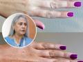 चमकदार त्वचेसाठी जया बच्चन करायच्या 'हा' उपाय, बघा तुमच्याही आई- आजीने केलंय का असं?   - Marathi News | Jaya Bachchan's beauty secret for glowing skin, home made scrub for removing tanning and body hair | Latest sakhi News at Lokmat.com