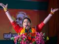 Smriti Irani : "भावोजी आले तर घराचे कागदपत्र लपवून ठेवा"; स्मृती इराणींचा रॉबर्ट वाड्रांवर जोरदार हल्लाबोल - Marathi News | Lok Sabha Elections 2024 Smriti Irani attack Robert Vadra and gandhi family in amethi | Latest national News at Lokmat.com