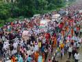खामगाव-शेगाव दिंडी मार्गावर उसळली 'भक्ती'ची लाट! - Marathi News | Khamgaon-Shegaon Dindi road wave of 'devotion'! | Latest buldhana News at Lokmat.com