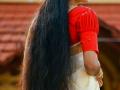 केस गळून शेपटीसारखे झालेत? 'हे' घरगुती आयुर्वेदीक तेल लावा, १ महिन्यात केस लांब होतील - Marathi News | Hair Fall Solution : Ayurvedic Homemade Hair Oil For long Hairs Hair Care Tips | Latest sakhi Photos at Lokmat.com