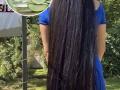 लांब-सिल्की केस हवे पण केसांचा झाडू झाला? या पद्धतीनं लावा एलोवेरा तेल; कंबरेपर्यंत वाढतील केस - Marathi News | Homemade Aloe vera Hair Oil For Long Hairs :Aloe vera And Coconut Oil For Hairs Growth | Latest sakhi News at Lokmat.com