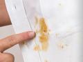 कपड्यांवरचे शाईचे डाग जाता जात नाही? ३ उपाय; रंग न जाता डाग गायब - Marathi News | How to Get Ink Out of Clothes- Stain Removal Guide | Latest sakhi News at Lokmat.com