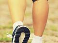 वजन लवकर कमी करण्यासाठी दररोज नेमकं किती वेळ चाललं पाहिजे? - Marathi News | walking for weight loss how many minutes should you walk as per age | Latest sakhi News at Lokmat.com