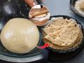 एकदम मऊसूत आणि फुगलेली चपाती खायला हवीय? पीठ मळताना 'या' ४ स्टेप्स करा फॉलो - Marathi News | follow these 4 steps while kneading the dough you will get very soft and fluffy rotis | Latest sakhi News at Lokmat.com