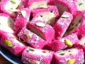 रताळ्याची गोडगुलाबी मिठाई, हा पदार्थ तुम्ही आजवर नक्कीच करून पाहिलेला नसेल! - Marathi News | Pinkish Sweet Potato Dessert, Try This Recipe | Latest sakhi News at Lokmat.com