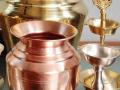 गुढीपाडवा : न घासताच तांब्याचा कलश स्वच्छ करण्याची ट्रिक, फक्त मिनिटभराचे काम - कलश दिसेल नव्यासारखा... - Marathi News | Easy And Simple Method Of Cleaning Copper Utensils How To Clean Copper Utensils At Home | Latest sakhi News at Lokmat.com