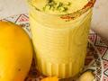 उन्हाळ्यात घरीच करा मस्त ‘मँगो लस्सी!’ बाहेरच्या लस्सीने मुलांचा घसा बिघडण्याचाही धोका नाही... - Marathi News | Summer Special Drink Mango Lassi How To Make Mango Lassi At Home Mango Lassi Recipe | Latest sakhi News at Lokmat.com