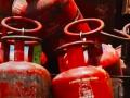 आनंदाची बातमी...! LPG सिलिंडरची किंमत पुन्हा कमी झाली; 1 जूनपासून ग्राहकांना मोठा दिलासा, जाणून घ्या नवा दर - Marathi News | | Latest business News at Lokmat.com