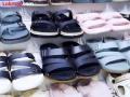 ब्रॅंडेडच्या नावाखाली नागपुरात बनावट चप्पल-जोड्यांची विक्री, ‘क्रॉक्स’, ‘नाईके’च्या नावावर दुप्पल मालाची विक्री - Marathi News | | Latest nagpur News at Lokmat.com