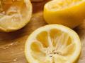 Lemon Peel Uses : लिंबू पिळून साली कचऱ्यात टाकणं विसरा; घरातली ७ कामं झटपट होतील-झुरळं,मुंग्या होतील दूर - Marathi News | 7 Ways To Use Lemon Peel At Home : Home Hacks Uses Of Lemon Peel | Latest sakhi Photos at Lokmat.com