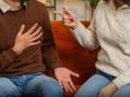 Menopause : बायकोच्या मेनोपॉज काळात नवऱ्यानं नेमकं कसं वागावं? तिची चिडचिड-त्याचे टोमणे-सतत भांडणं कशानं.. - Marathi News | How husband should help wife through menopause? why anger towards husband,  what not to say to a menopausal woman? | Latest sakhi News at Lokmat.com