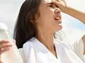 Dehydration Symptoms: सायलेंट डिहायड्रेशन कशामुळे होतंं? 'ही' लक्षणं ओळखा, वाढत्या उन्हामुळे होणारा त्रास टळेल - Marathi News | | Latest sakhi Photos at Lokmat.com