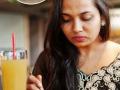 जेवणाआधी आल्याचा छोटासा तुकडा चावून खाणं म्हणजे 'या' त्रासापासून कायमची सुटका, वाचा २ मोठे फायदे - Marathi News | benefits of chewing ginger before meal, health benefits of ginger, why to chew ginger before meal | Latest sakhi Photos at Lokmat.com