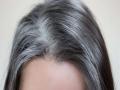 हेयरफॉलचं नाही तर, उन्हामुळे केसही होतात पांढरे; अशी घ्या काळजी - Marathi News | Hair fall and white hair can be caused of sunlight | Latest beauty News at Lokmat.com