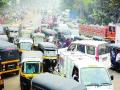 रेल्वेचा ब्लॉक रस्ते वाहतुकीच्या मुळावर - Marathi News | Railway block at the root of the road traffic | Latest thane News at Lokmat.com