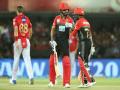 KXIPvRCB, IPL 2018 LIVE : बँगलोरचा पंजाबवर दणदणीत विजय - Marathi News | KXIPvRCB, IPL 2018 LIVE: Gayle's dancing look will be astonishing ... see this video | Latest cricket News at Lokmat.com