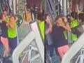 खतरनाक! Gym मध्ये दोन महिलांची फ्री स्टाईल फाइट, केस ओढून हाणामारी... - Marathi News | Two women fight in gym over equipment cctv footage viral | Latest social-viral News at Lokmat.com