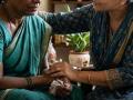 Perimenopause : सतत चिडचिड, एकेकटं वाटतं... चाळिशीनंतर द्या स्वत:ला वेळ, जगा स्वत:साठी - Marathi News | Perimenopause Awareness Hormonal Changes In Women Mental Well-being In Menopause Womens Fitness And Nutrition Womens Health Over 40 | Latest sakhi News at Lokmat.com