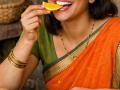 Menopause : आयुर्वेदतज्ज्ञ सांगतात मेनोपॉजकाळात योग्य आहार कोणता? क्रॅश डाएटचा नाद नको-खाणंपिणं करा सोपं... - Marathi News | menopause and diet- ayurvedic diet plan, what to eat for obesity and big belly, best diet plan for wellness and weight management | Latest sakhi News at Lokmat.com
