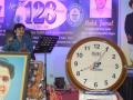 नागपुरात विक्रमासाठी पहिल्या दिवशी १२ तास ‘शेरोशायरी’ - Marathi News | 'SheroShayri' for world record, the first day 12 hours program in Nagpur | Latest nagpur News at Lokmat.com