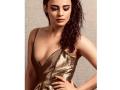 राधिका मदनचा हा ग्लॅमरस लूक पाहून बसेल तुम्हाला धक्का! - Marathi News | You will be shocked to see Radhika Madan's glamorous look! | Latest filmy Photos at Lokmat.com