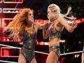 WWE : ... अन् रिंगमध्ये तिला खुर्चीने बदडले, पाहा हा व्हिडीओ - Marathi News | WWE: ... and in the ring, she wore a chair, watch this video | Latest other-sports News at Lokmat.com
