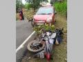अनियंत्रीत दुचाकीची कारला धडक, दुचाकीस्वार जागीच ठार - Marathi News | biker dies on the spot as two-wheeler hits a car | Latest gadchiroli News at Lokmat.com