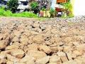 रस्ता दुरुस्तीची अजब तऱ्हा, नव्यापेक्षा होता जुनाच बरा - Marathi News | open invitation to accident in yavatmal due to potholes | Latest yavatmal News at Lokmat.com