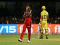 IPL 2019 RCB vs CSK : फॅफ ड्यू प्लेसिसचे नशीब जोरात; चेंडू स्टम्पला चाटून गेला, पण... - Marathi News | IPL 2019 RCB vs CSK: Faf Du Plessis's fate; The ball hit the stumps, but ... | Latest cricket News at Lokmat.com