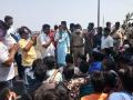 CoronaVirus Lockdown : हमे गाव जाना है, परमिशन दो, यड्रावमध्ये परप्रांतीय कामगार आक्रमक - Marathi News | CoronaVirus Lockdown: We have to go to the village, give permission, foreign workers are aggressive in Yadrav | Latest kolhapur News at Lokmat.com