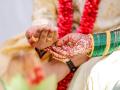 Inter religion marriage : एकाच मंडपाखाली कबुल है अन् शुभमंगल सावधान...! कोल्हापूरात असा पार पडला अनोखा विवाह - Marathi News | Inter religion marriage was consummated with consent of family of hindu guy & muslim girl | Latest relationship News at Lokmat.com