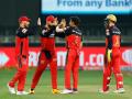 RCB vs SRH Latest News : युझवेंद्र चहलनं SRHच्या तोंडचा घास पळवला, विराट कोहलीच्या चेहऱ्यावर हास्य फुलवले - Marathi News | RCB vs SRH Latest News : Royal Challengers won by 10 runs, Yuzvendra Chahal turn the match | Latest cricket News at Lokmat.com