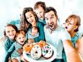 ख्रिस म्हणतो, मुलांना ‘प्रायव्हसी’ का नाही? - Marathi News | Why don't children have 'privacy', says Chris? | Latest jarahatke News at Lokmat.com
