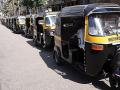 लॉकडाऊनमुळे रिक्षा चालकांवर उपासमारीचे संकट - Marathi News | Hunger crisis on rickshaw drivers due to lockdown | Latest raigad News at Lokmat.com