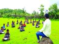 आदिवासी विद्यार्थ्यांच्या अभ्यासासाठी पुढाकार - Marathi News | Initiatives for the study of tribal students | Latest raigad News at Lokmat.com