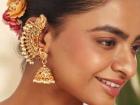 Maharashtra Day 2026 : मराठी साजश्रृंगारात शोभून दिसते खास बुगडी आणि कुडी, पाहा पारंपरिक मराठी दागिने - Marathi News | Maharashtra Day 2026: Special accessory, look beautiful in Marathi attire, see traditional Marathi jewelry | Latest sakhi Photos at Lokmat.com